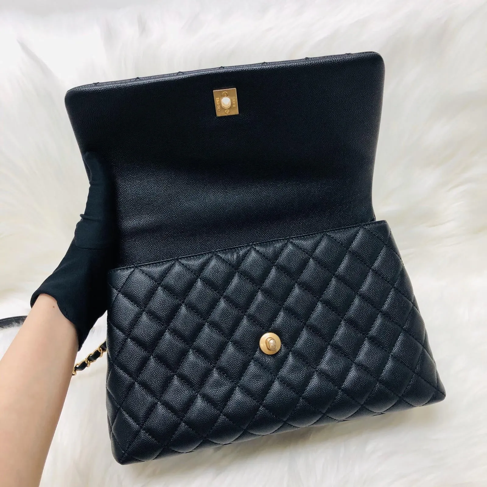 Quilted Medium Coco Handle Flap Black Caviar