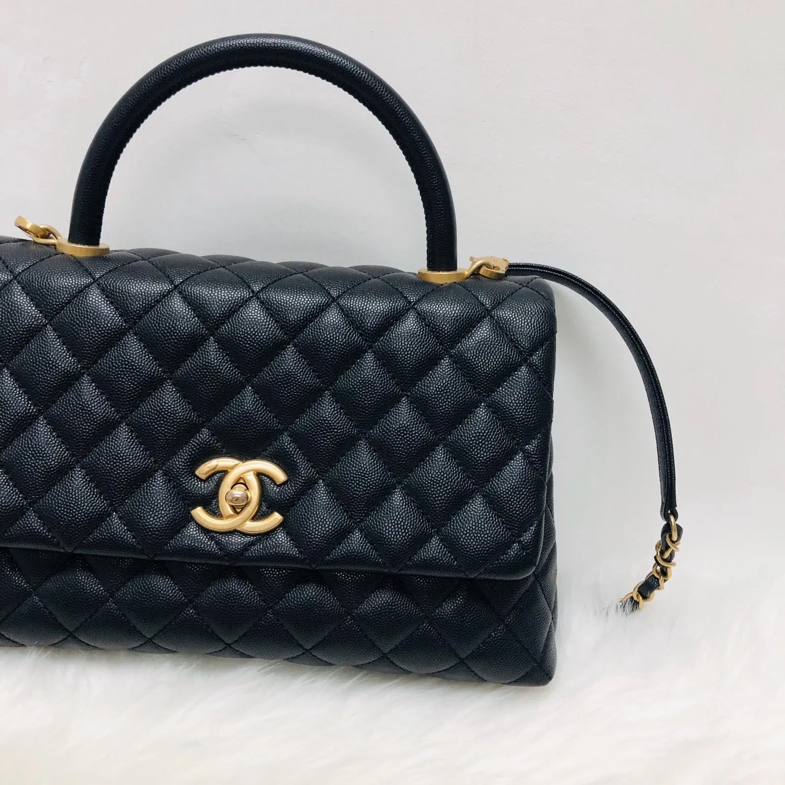 Quilted Medium Coco Handle Flap Black Caviar