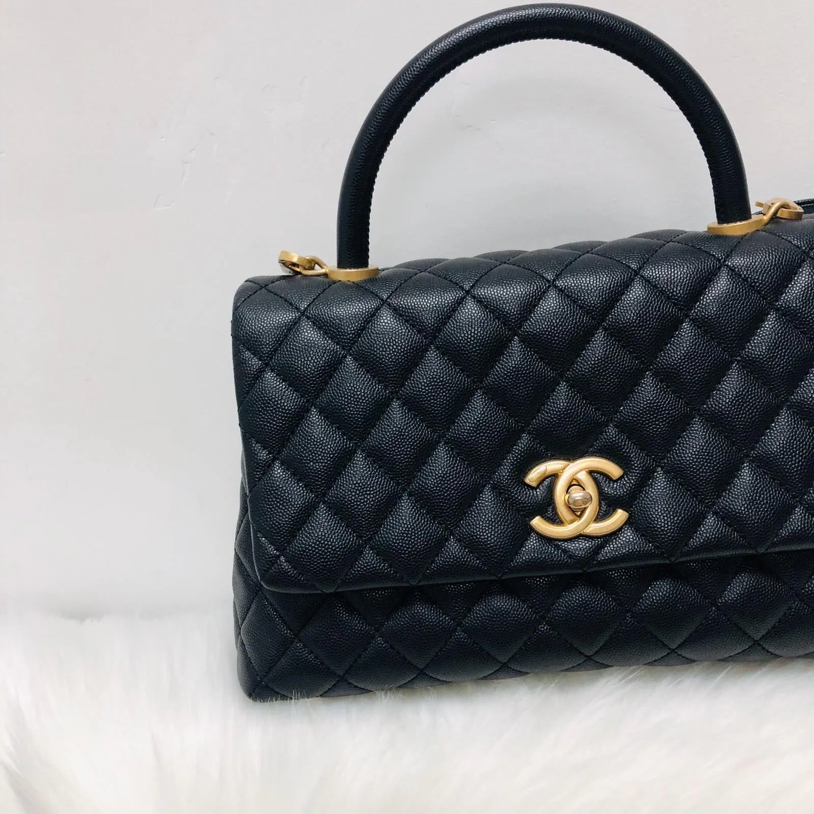 Quilted Medium Coco Handle Flap Black Caviar