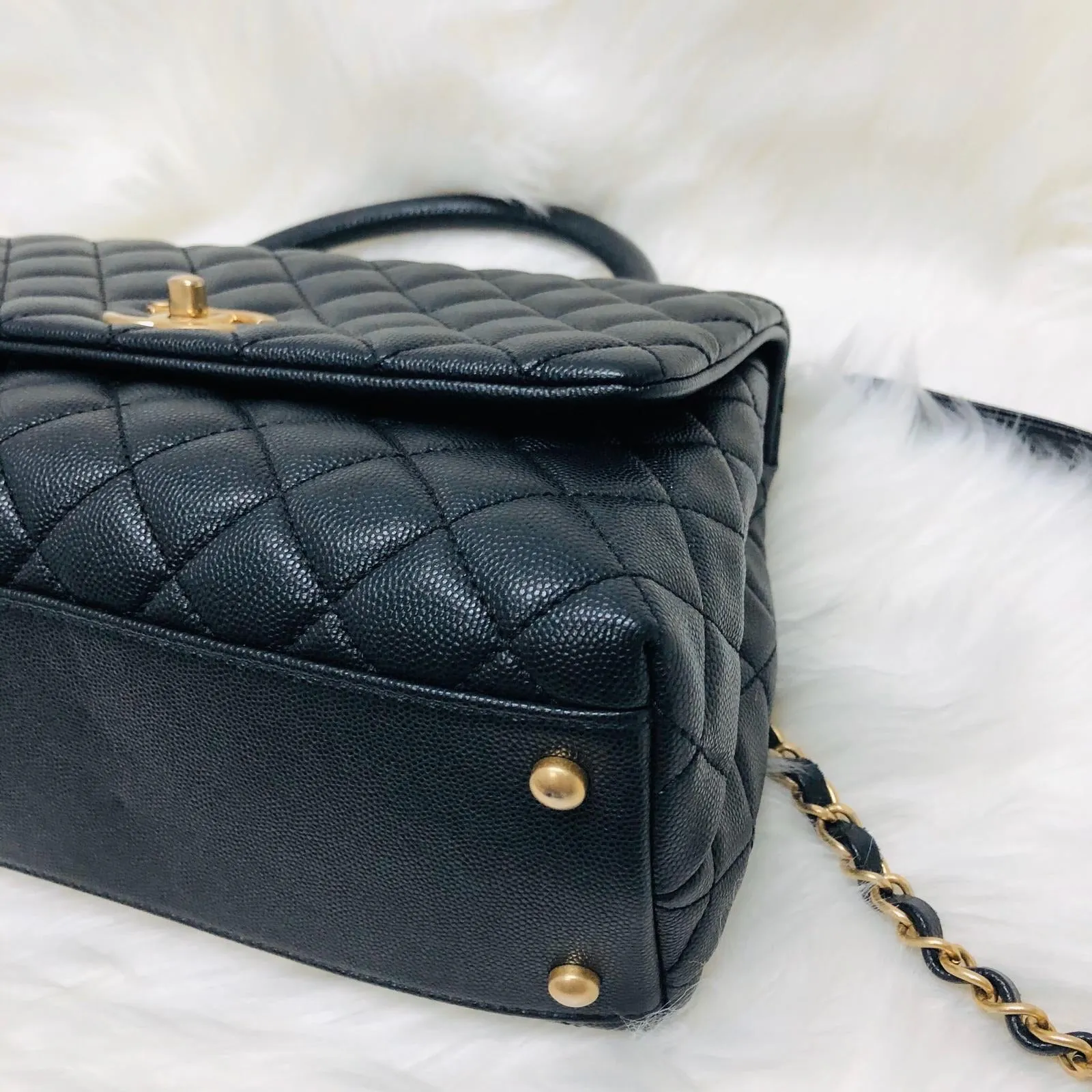 Quilted Medium Coco Handle Flap Black Caviar