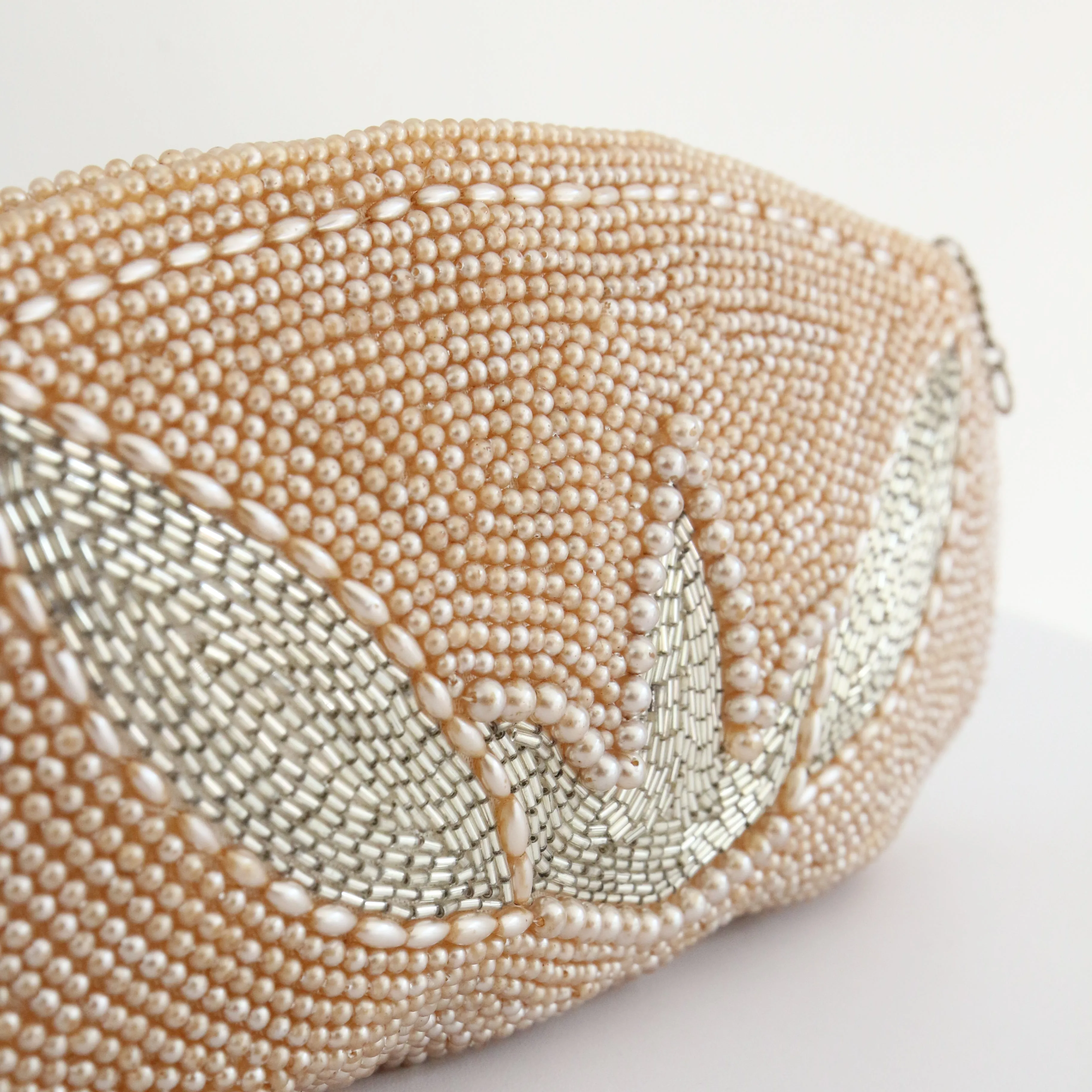 "Champagne Pearls" Vintage 1950's Pearl & Grey Beaded Clutch Bag