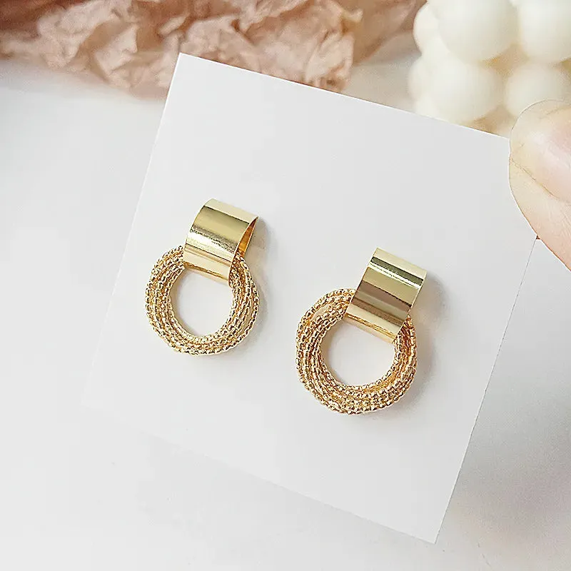 Retro Metal Gold Color Multiple Small Circle Stud Earrings for Women: Korean Jewelry Fashion Wedding Party Earrings, Jewelry Gift.