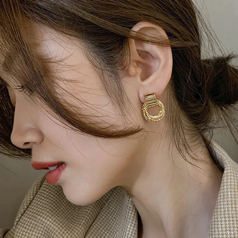 Retro Metal Gold Color Multiple Small Circle Stud Earrings for Women: Korean Jewelry Fashion Wedding Party Earrings, Jewelry Gift.