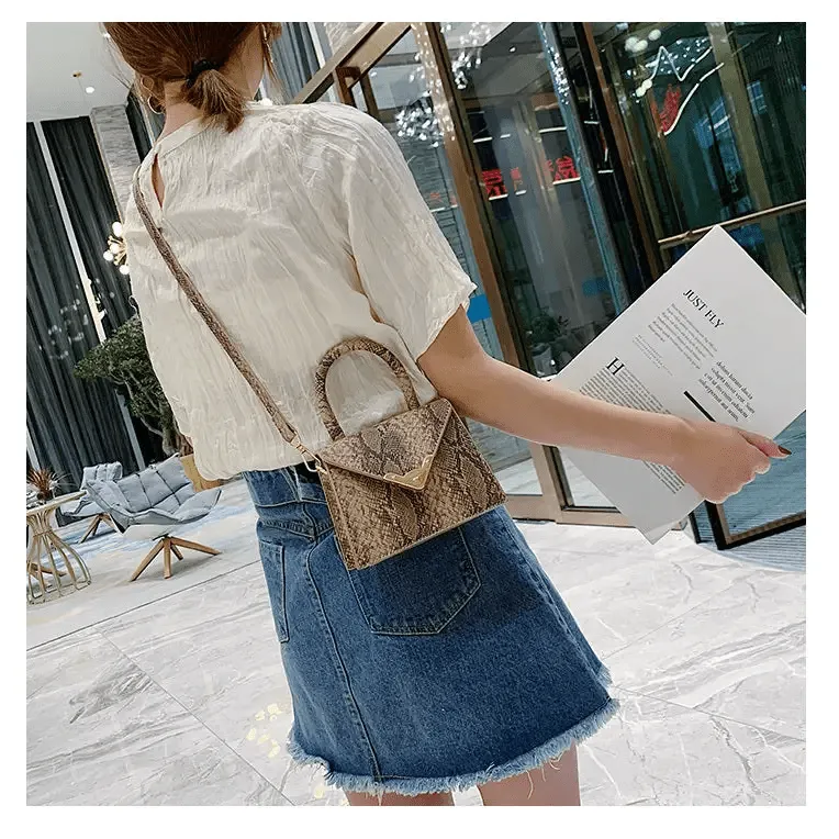 Snake Skin Square Bag: Luxury Snakeskin Shoulder Bag with Adjust. Strap