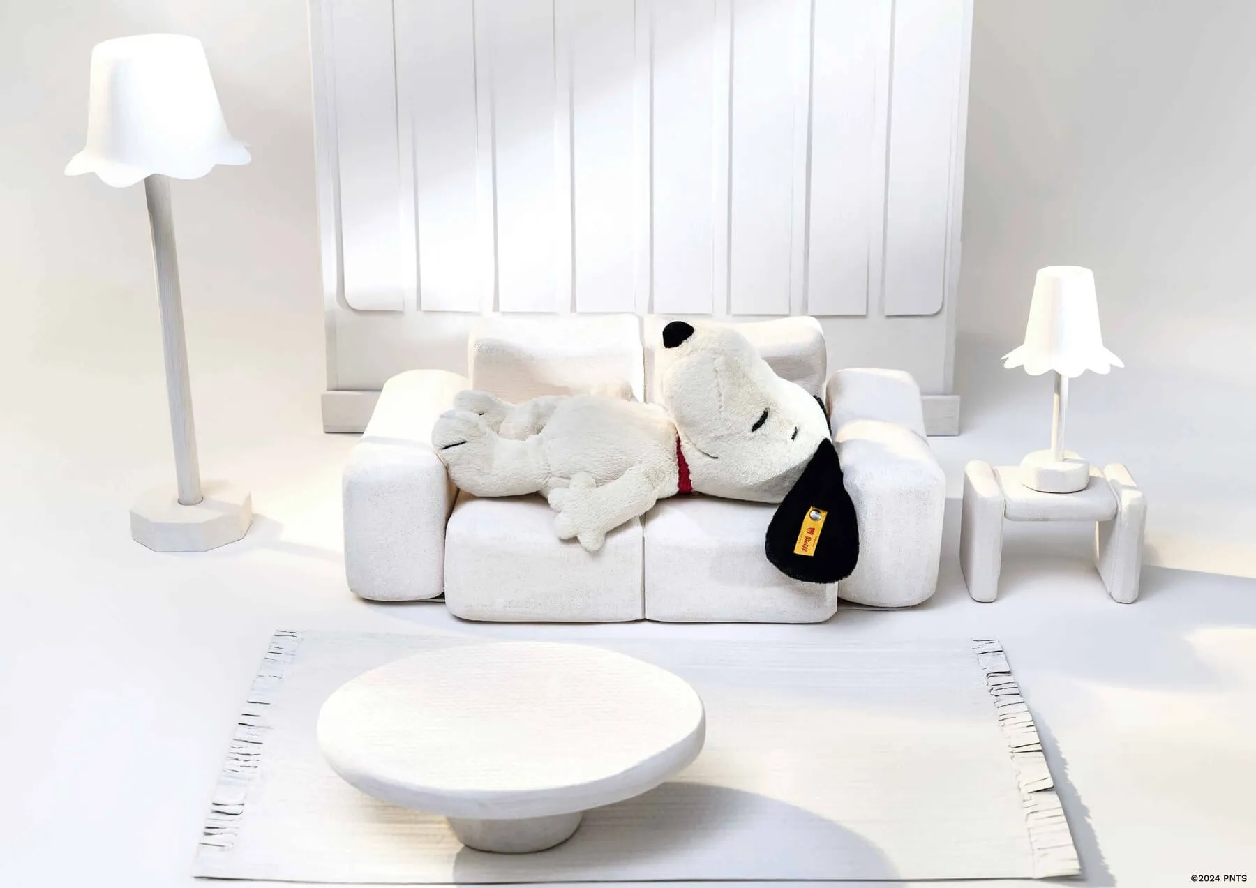 Snoopy (30cm) by Steiff