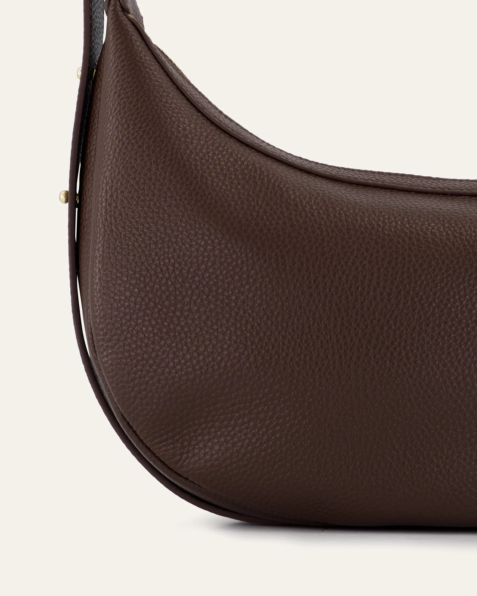TAYA SHOULDER BAG BITTER CHOC LEATHER