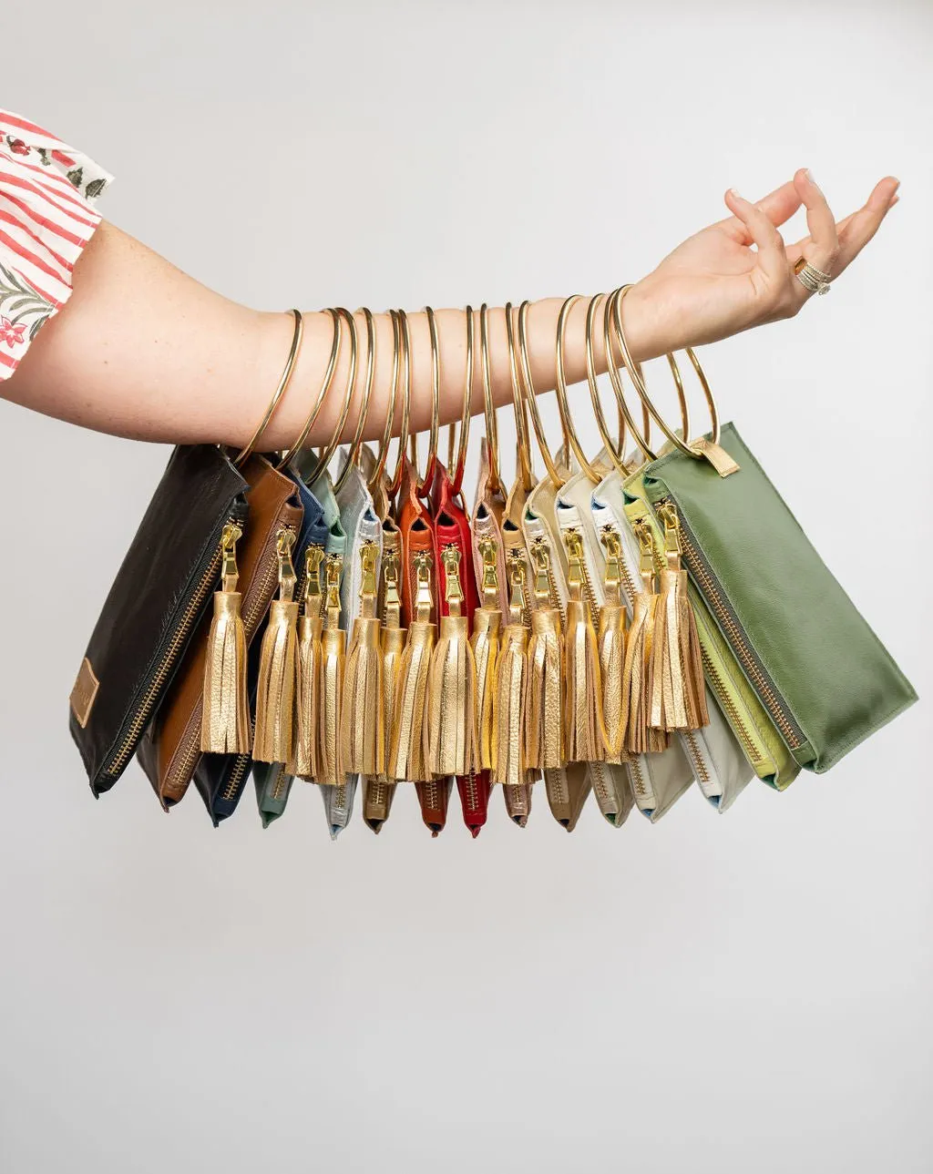 The Metal Ring Wristlet | Gold