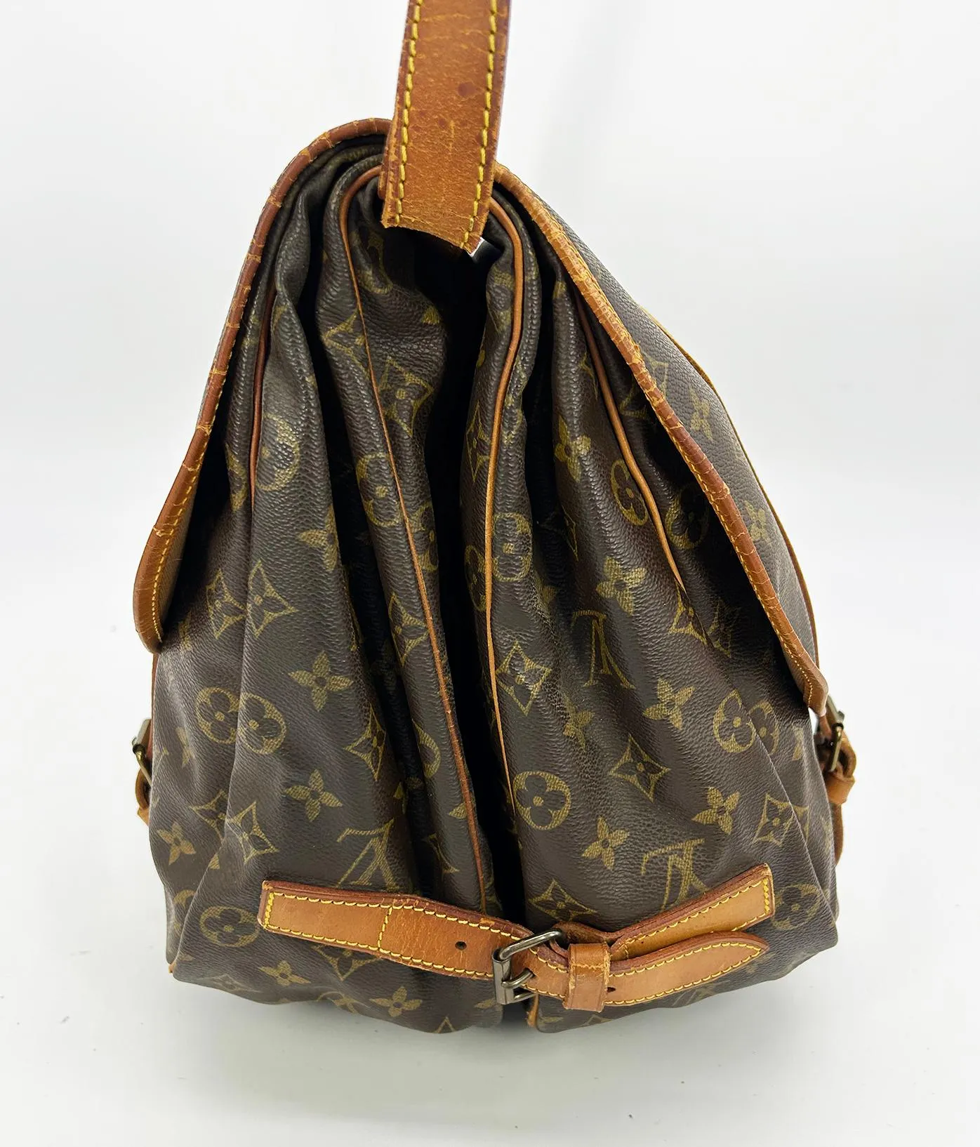 Trendy Inspired Louis Vuitton Vintage Monogram Samur 43 Messenger Shoulder Bag