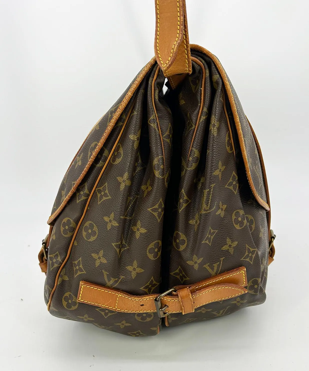 Trendy Inspired Louis Vuitton Vintage Monogram Samur 43 Messenger Shoulder Bag