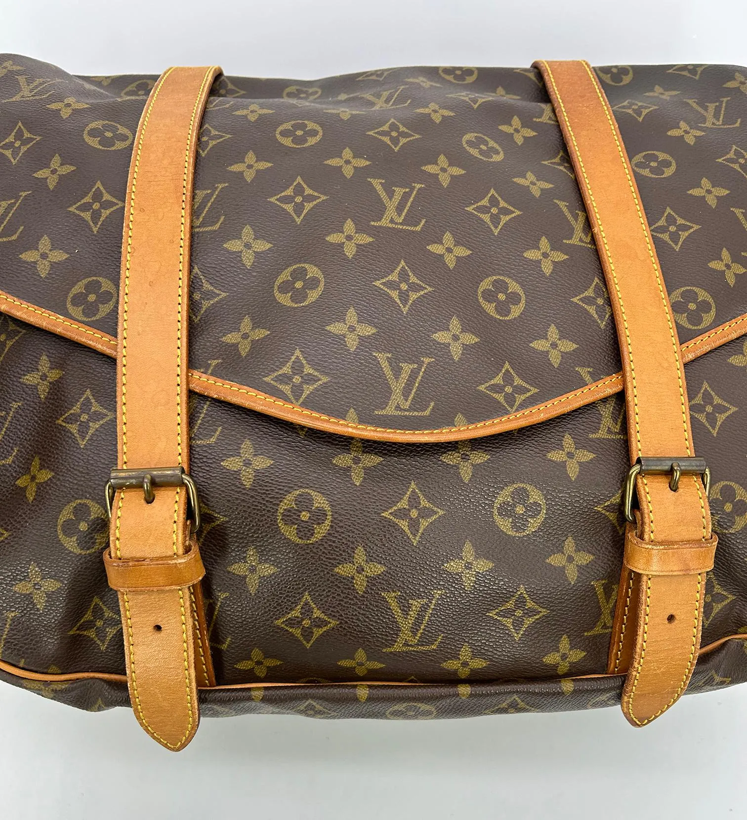 Trendy Inspired Louis Vuitton Vintage Monogram Samur 43 Messenger Shoulder Bag