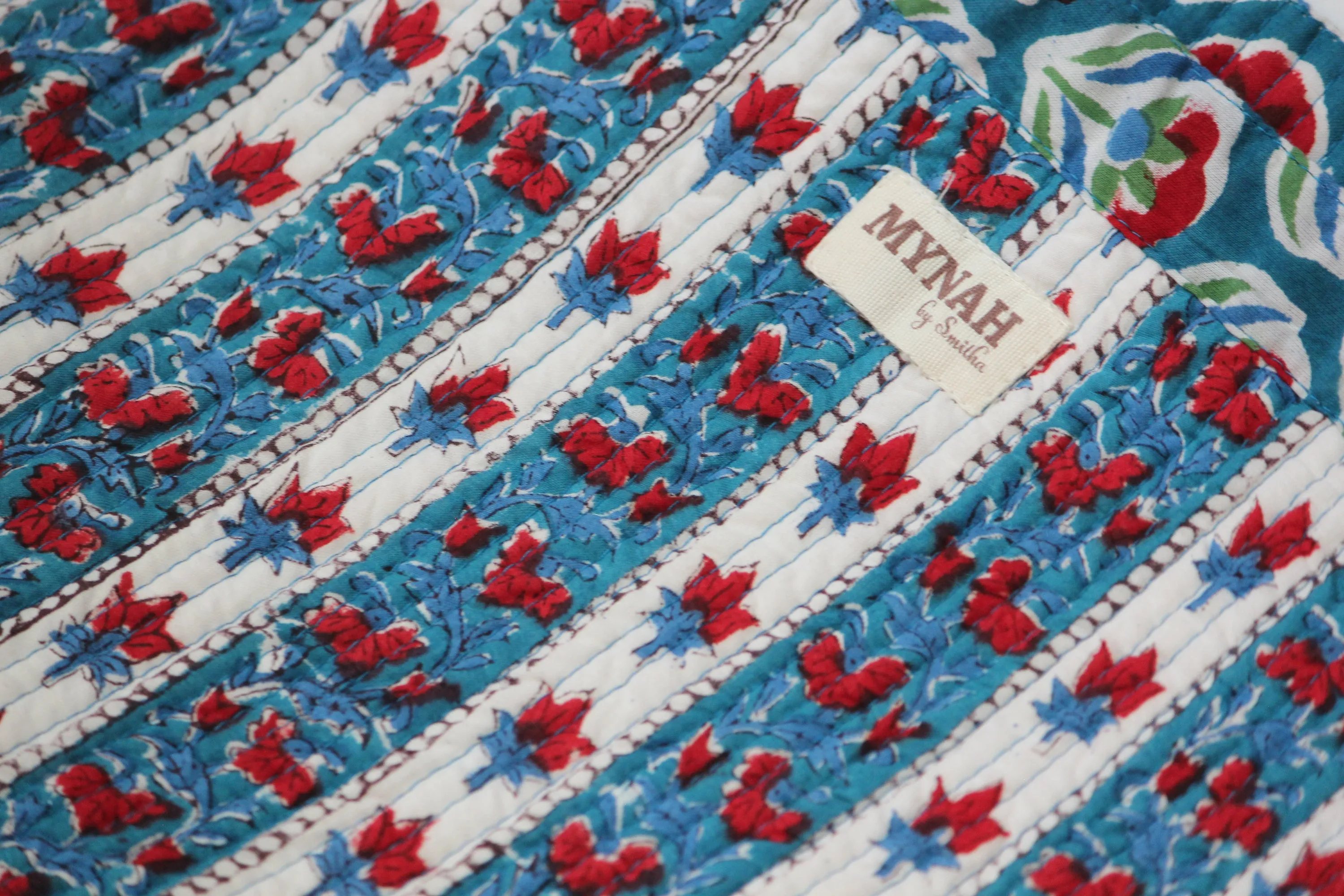 Tulip farm floral print tote bag-Small