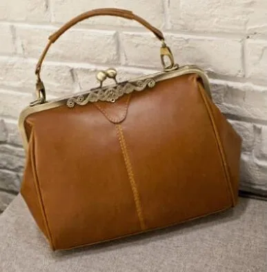 Vintage Luxury PU Leather Shoulder Bag – Retro Clip Handbag, Tote & Crossbody Messenger Purse for Women