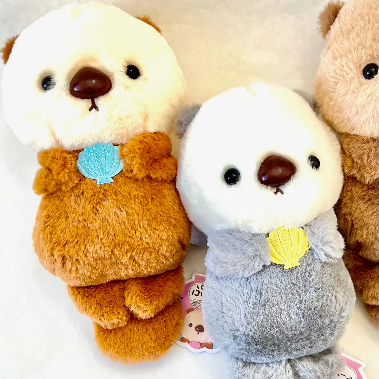 X 63462 OTTER PLUSH-DISCONTINUED