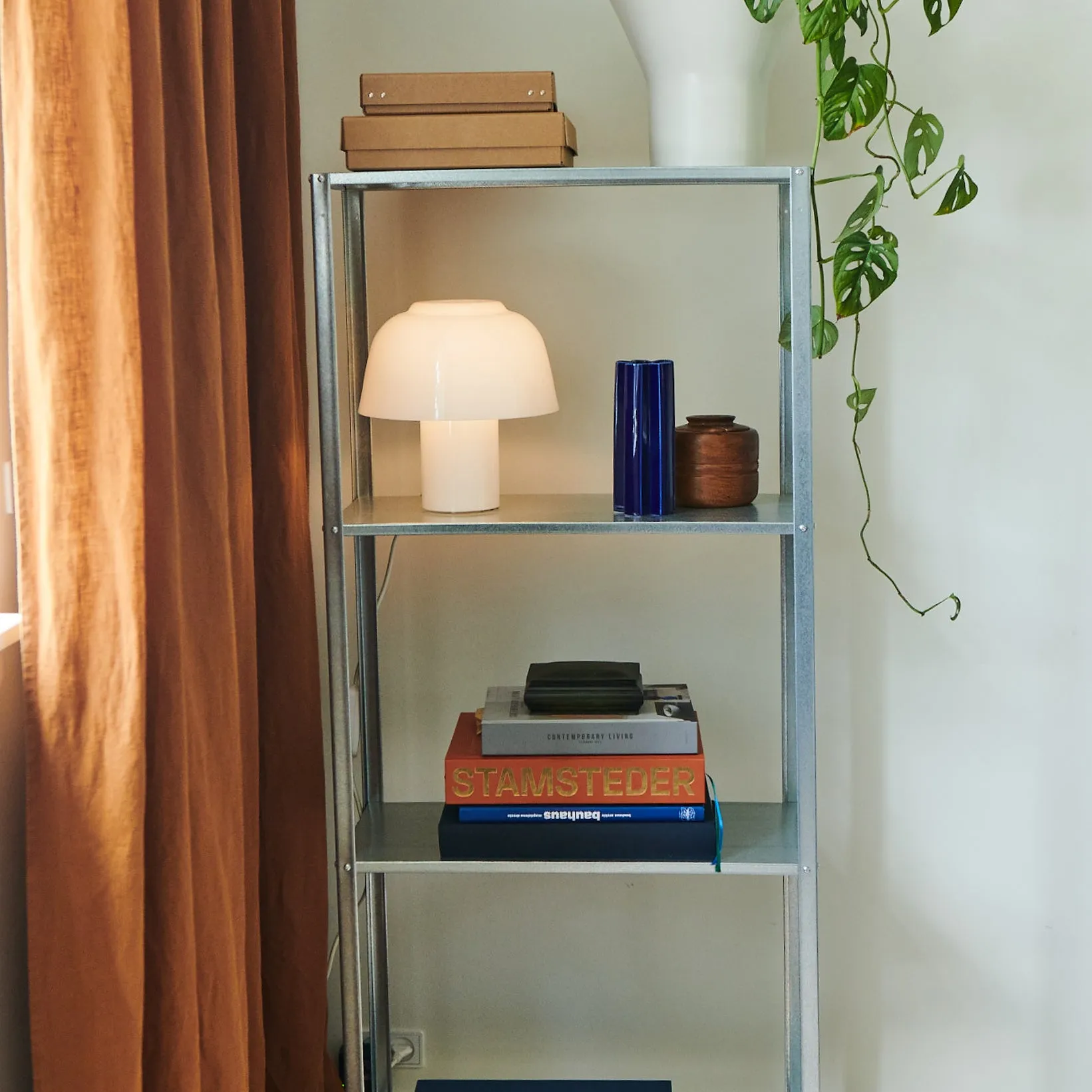 Yuki Table Lamp